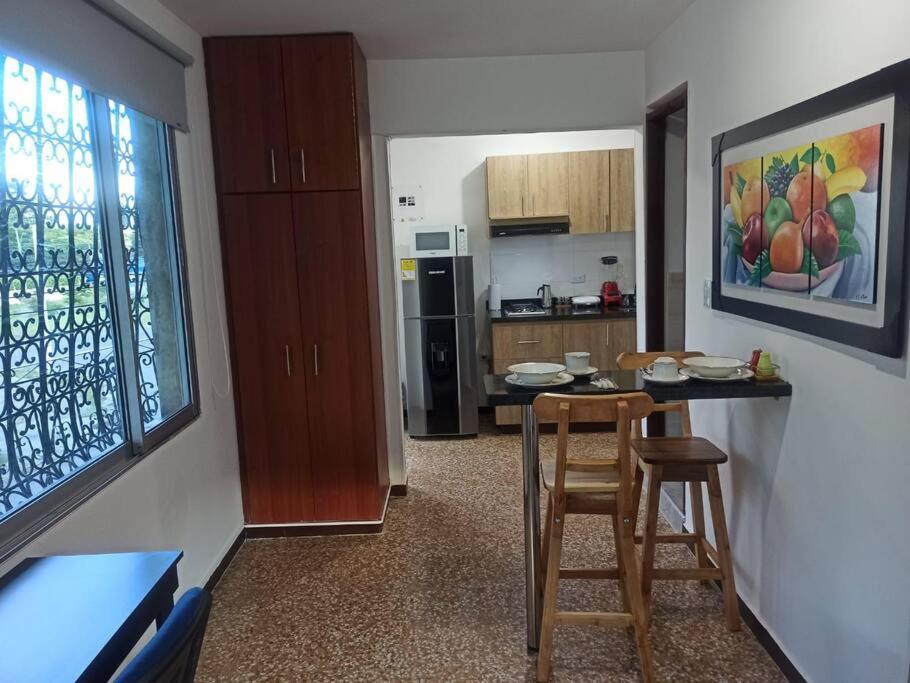 Ferienwohnung Maravilloso Apartamento Iluminacion Y Privacidad Cali Exterior foto